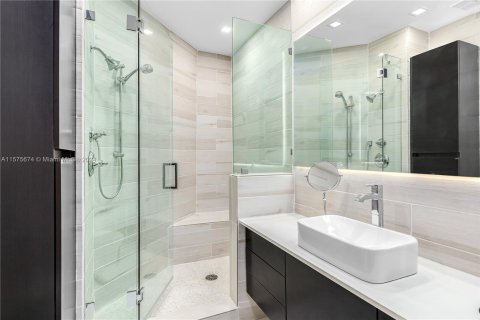 Condo in Aventura, Florida, 3 bedrooms  № 1145628 - photo 17