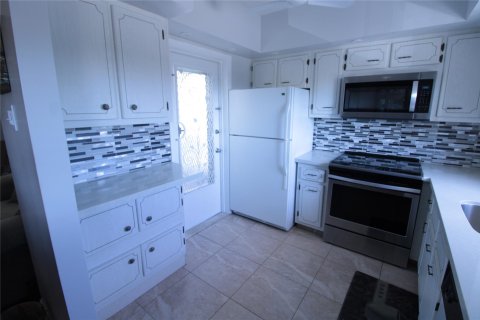 Condo in Hollywood, Florida, 2 bedrooms  № 1093783 - photo 14