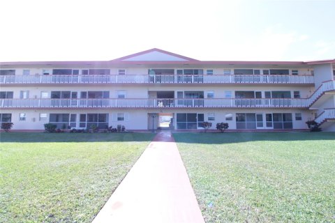 Condo in Hollywood, Florida, 2 bedrooms  № 1093783 - photo 23