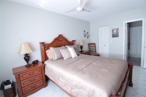 Condo in Hollywood, Florida, 2 bedrooms  № 1093783 - photo 6