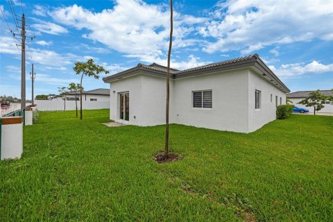 Casa en venta en Homestead, Florida, 4 dormitorios, 145.58 m2 № 1398184 - foto 9