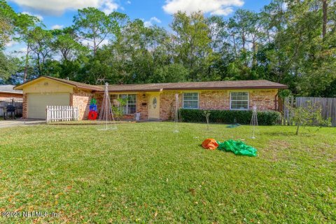 Villa ou maison à vendre à Jacksonville, Floride: 3 chambres, 171.31 m2 № 879945 - photo 2