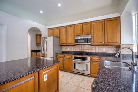 Casa en venta en Tampa, Florida, 4 dormitorios, 242.75 m2 № 1314455 - foto 9