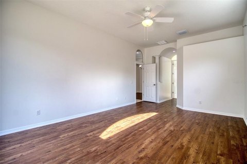 Casa en venta en Tampa, Florida, 4 dormitorios, 242.75 m2 № 1314455 - foto 16