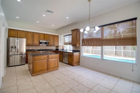 House in Tampa, Florida 4 bedrooms, 242.75 sq.m. № 1314455 - photo 12