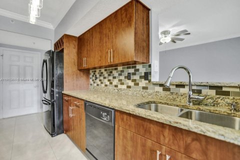 Condominio en venta en Pembroke Pines, Florida, 2 dormitorios, 104.98 m2 № 1236967 - foto 22