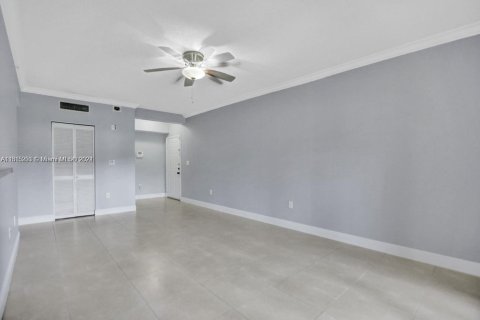 Condominio en venta en Pembroke Pines, Florida, 2 dormitorios, 104.98 m2 № 1236967 - foto 26