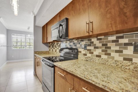 Condominio en venta en Pembroke Pines, Florida, 2 dormitorios, 104.98 m2 № 1236967 - foto 23