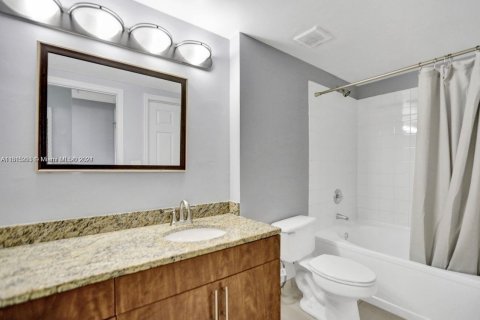 Condominio en venta en Pembroke Pines, Florida, 2 dormitorios, 104.98 m2 № 1236967 - foto 12
