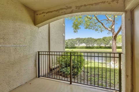 Condominio en venta en Pembroke Pines, Florida, 2 dormitorios, 104.98 m2 № 1236967 - foto 10