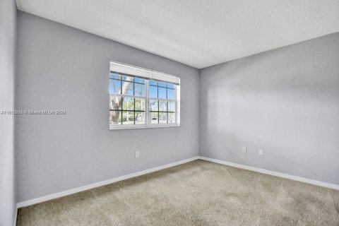 Condominio en venta en Pembroke Pines, Florida, 2 dormitorios, 104.98 m2 № 1236967 - foto 18