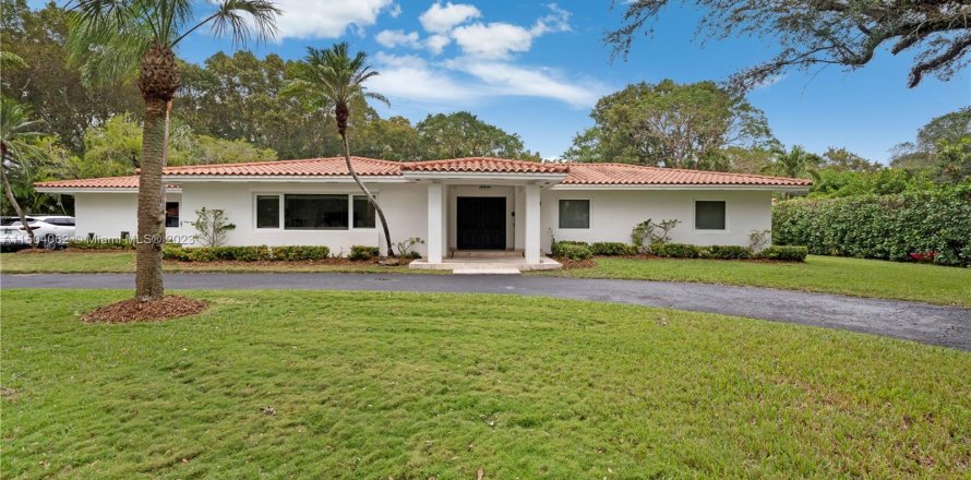 Villa ou maison à Coral Gables, Floride 6 chambres, 299.52 m2 № 920673