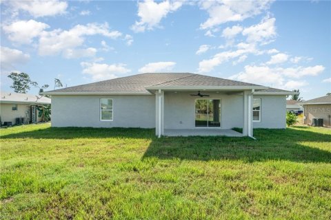 House in Cape Coral, Florida 4 bedrooms, 168.06 sq.m. № 1366855 - photo 21