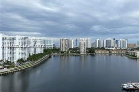 Condominio en venta en Aventura, Florida, 2 dormitorios, 99.68 m2 № 1385762 - foto 1