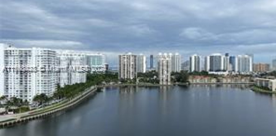 Condominio en Aventura, Florida, 2 dormitorios  № 1385762