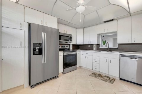 Copropriété à vendre à Coconut Creek, Floride: 2 chambres, 107.4 m2 № 1385763 - photo 5