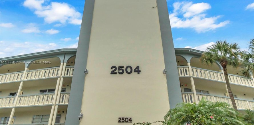 Condo à Coconut Creek, Floride, 2 chambres  № 1385763