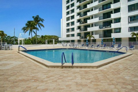 Condominio en venta en North Palm Beach, Florida, 1 dormitorio, 94.02 m2 № 1098946 - foto 9