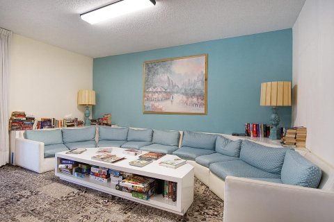 Condo in North Palm Beach, Florida, 1 bedroom  № 1098946 - photo 11