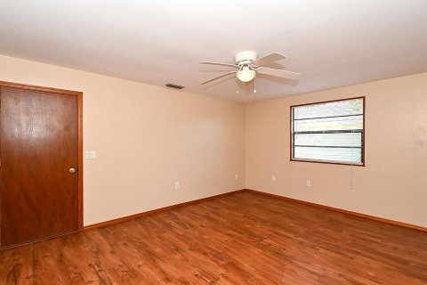 House in Sarasota, Florida 3 bedrooms, 121.14 sq.m. № 1364001 - photo 21