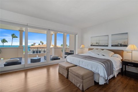 Copropriété à louer à Fisher Island, Floride: 3 chambres, 170.75 m2 № 11953 - photo 10