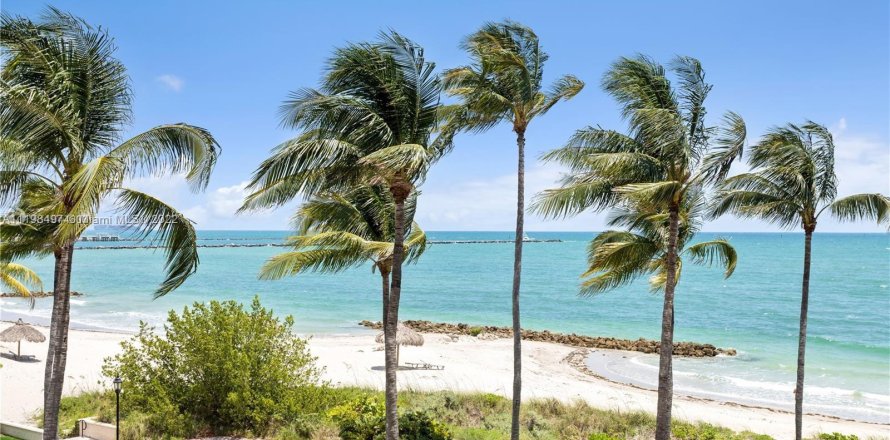 Condo à Fisher Island, Floride, 3 chambres  № 11953