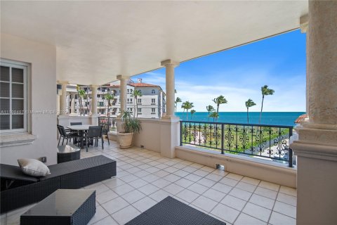 Copropriété à louer à Fisher Island, Floride: 3 chambres, 170.75 m2 № 11953 - photo 12