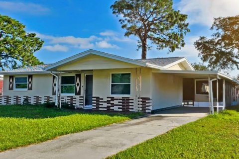 House in Beverly Hills, Florida 2 bedrooms, 94.67 sq.m. № 1363517 - photo 1