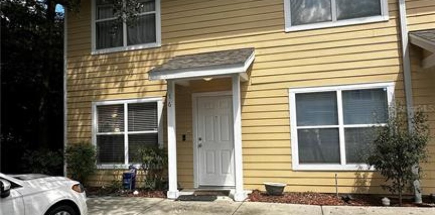 Townhouse in Gainesville, Florida 2 bedrooms, 106 sq.m. № 1363483