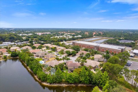 Villa ou maison à vendre à Palm City, Floride: 5 chambres, 331.29 m2 № 1179567 - photo 9