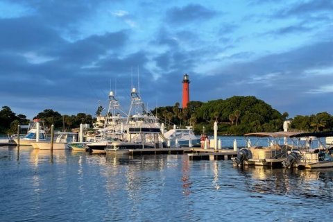 Condo in Jupiter, Florida, 2 bedrooms  № 1179638 - photo 1