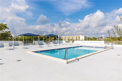 Condo in Miami Beach, Florida, 1 bedroom  № 1179608 - photo 7