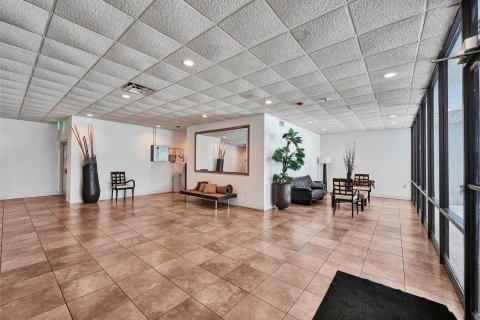 Condo in Miami Beach, Florida, 1 bedroom  № 1179608 - photo 12