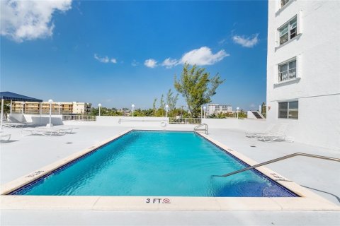 Condo in Miami Beach, Florida, 1 bedroom  № 1179608 - photo 8