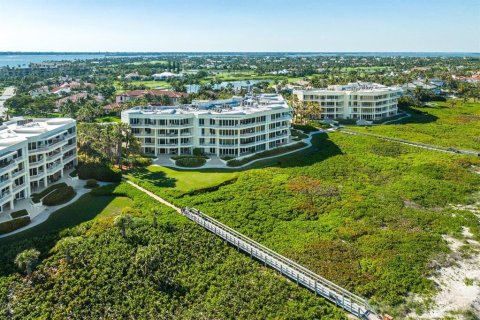 Condominio en venta en Stuart, Florida, 3 dormitorios, 283.72 m2 № 349459 - foto 3