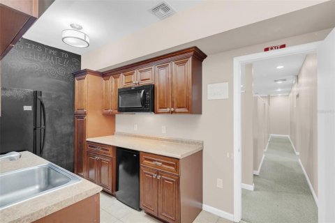 Immobilier commercial à vendre à Orlando, Floride: 330.27 m2 № 1393731 - photo 22