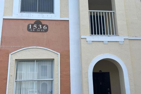 Condominio en venta en Homestead, Florida, 3 dormitorios, 99.96 m2 № 991652 - foto 1