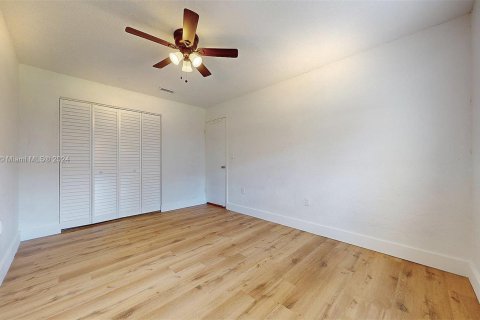 Condo in Fort Myers, Florida, 2 bedrooms  № 1091511 - photo 22