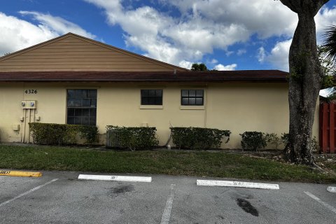 Touwnhouse à vendre à West Palm Beach, Floride: 2 chambres, 106.09 m2 № 959491 - photo 8