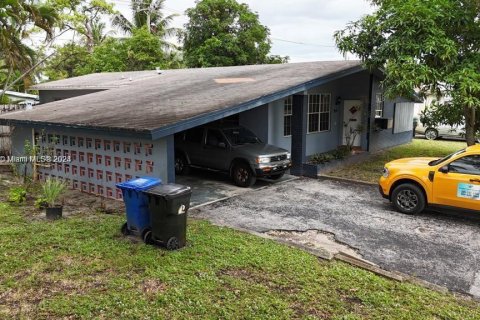 House in Fort Lauderdale, Florida 4 bedrooms, 152.17 sq.m. № 1094891 - photo 3