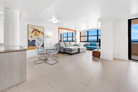 Copropriété à vendre à Miami Beach, Floride: 2 chambres, 96.06 m2 № 1095193 - photo 9