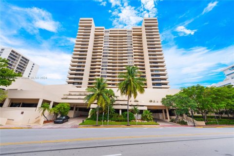 Condo in Miami Beach, Florida, 2 bedrooms  № 1095193 - photo 3