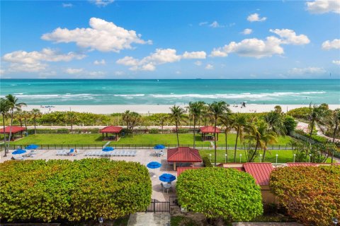 Copropriété à vendre à Miami Beach, Floride: 2 chambres, 96.06 m2 № 1095193 - photo 21