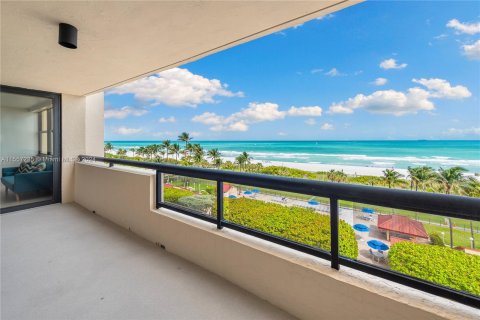 Copropriété à vendre à Miami Beach, Floride: 2 chambres, 96.06 m2 № 1095193 - photo 1