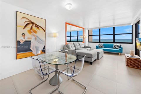 Copropriété à vendre à Miami Beach, Floride: 2 chambres, 96.06 m2 № 1095193 - photo 8