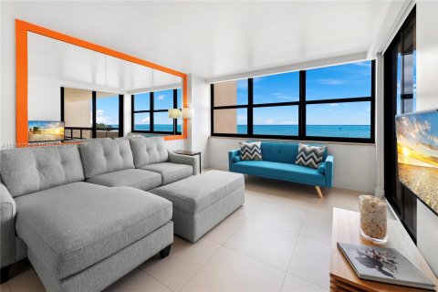 Condominio en venta en Miami Beach, Florida, 2 dormitorios, 96.06 m2 № 1095193 - foto 15