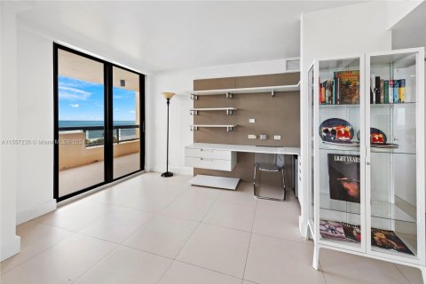 Copropriété à vendre à Miami Beach, Floride: 2 chambres, 96.06 m2 № 1095193 - photo 11