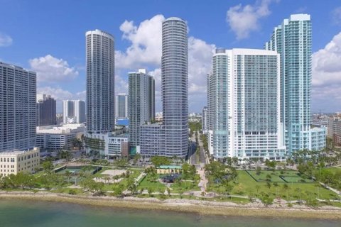 Appartement à vendre à Miami, Floride: 1 chambre, 69 m2 № 102572 - photo 1