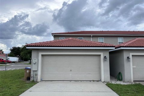 Townhouse in Kissimmee, Florida 4 bedrooms, 144.56 sq.m. № 1287926 - photo 5