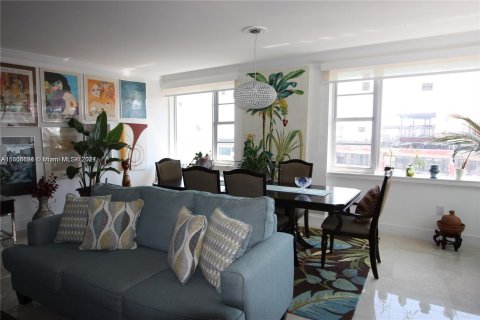 Condo in Miami Beach, Florida, 2 bedrooms  № 1223036 - photo 5